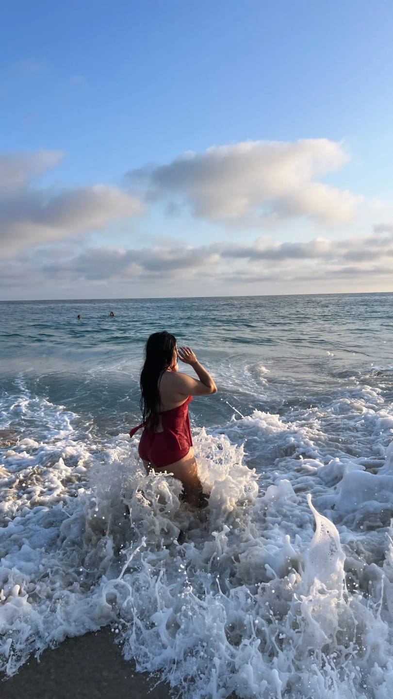 Customer photo review of Emoswim - Womens Fashion Tankini Swimsuit Stylish Two-Piece Swimwear Comfortable Beachwear