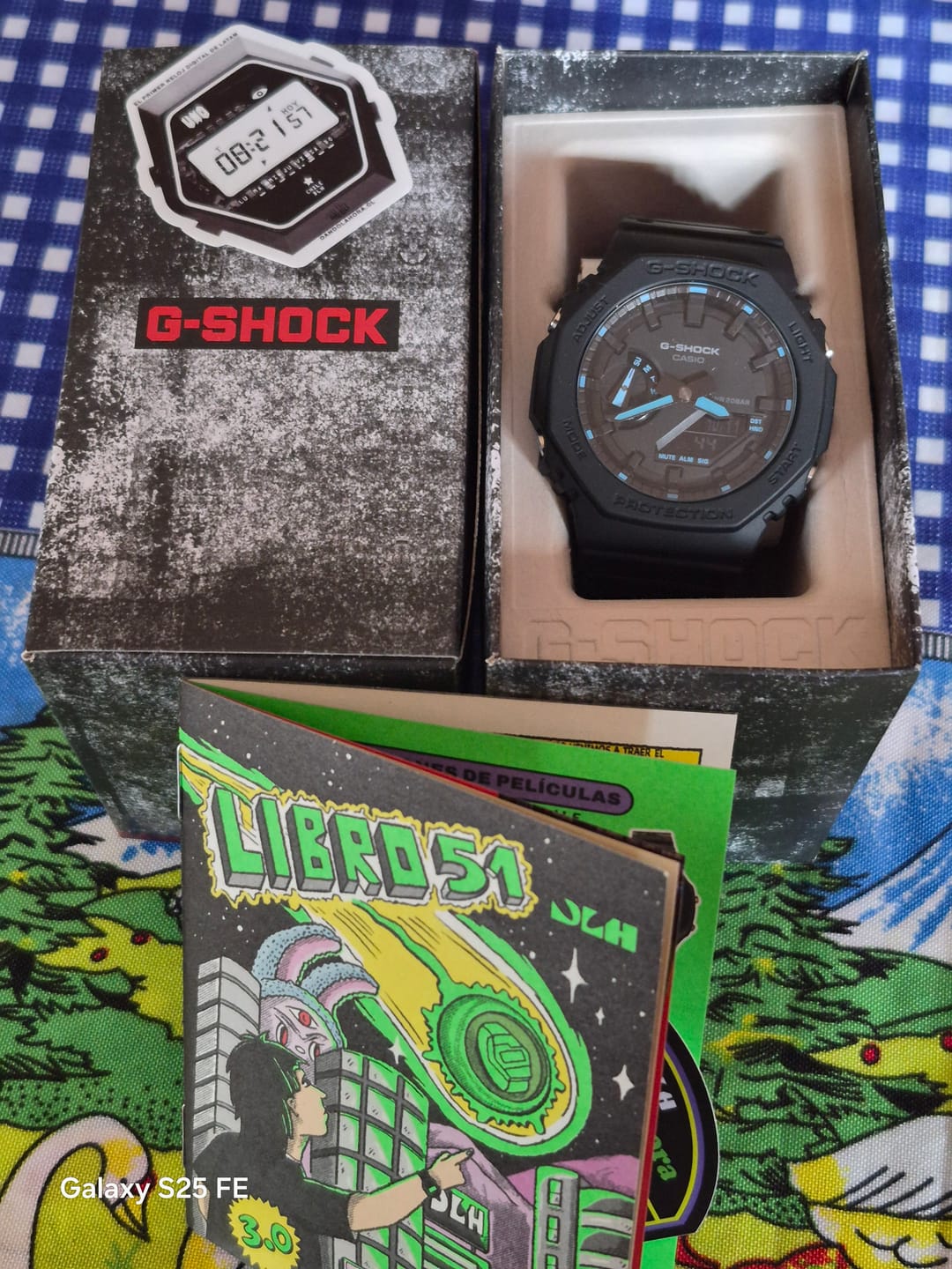 Customer photo review of Reloj Casio G-Shock Royal Oak "Casioak" GA-2100-1A2 NEON ACCENT Negro