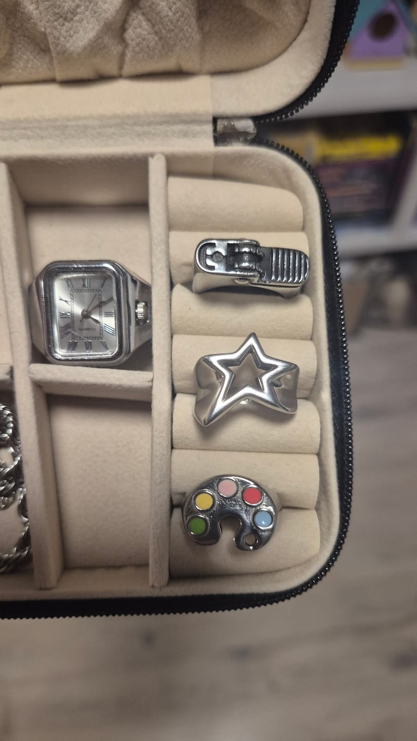 Customer photo review of 7 Piece Jewellery Bundle