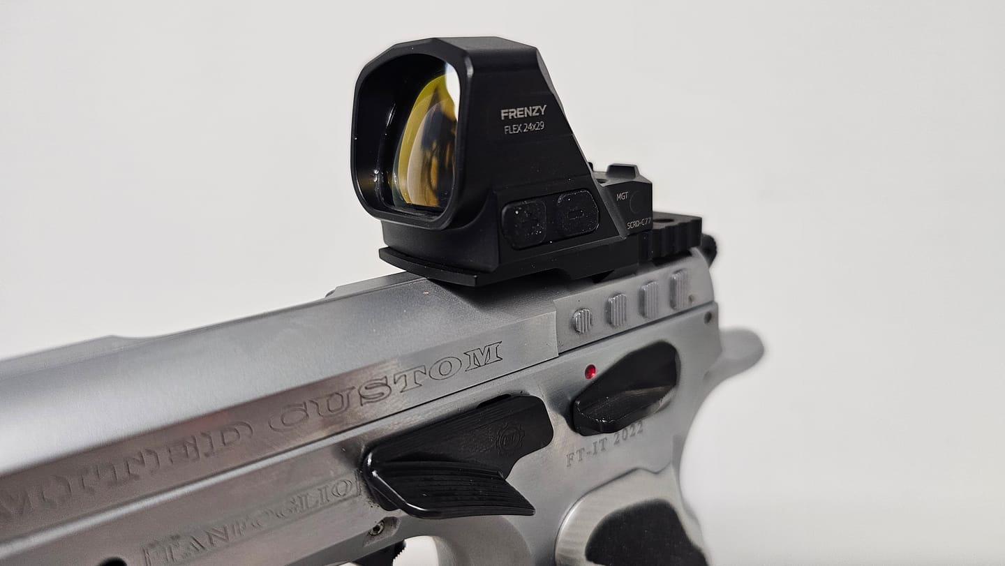 Customer photo review of Frenzy FLEX 24x29 CDT 2&6MOA Red Dot Sight (SCRD-C77)