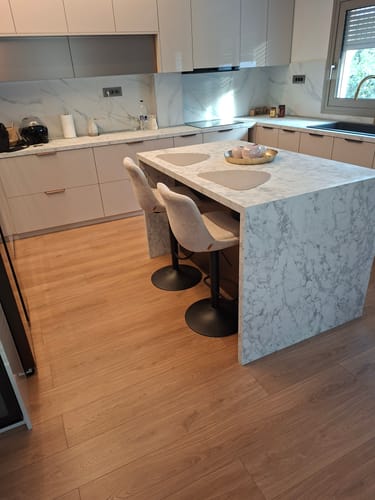 Customer photo review of Σκαμπό για Πάσο Κουζίνας Σετ 2 τεμ Κάθισμα Μπαρ Ρυθμιζόμενο Ύψος 63-84 εκ Μεγάλη Βάση Κρεμ LJ-B195W02