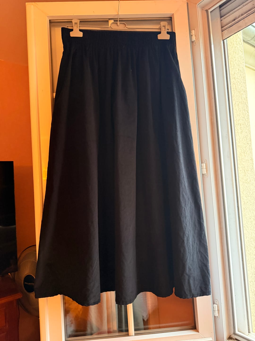 Customer photo review of Jupe Tao — Velours milleraies noir