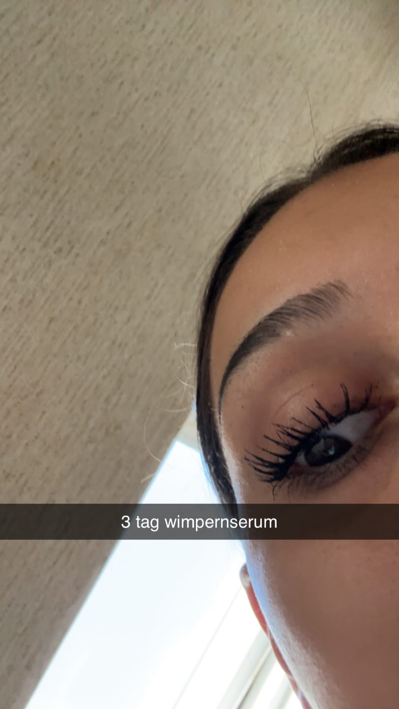 Customer photo review of LASH GROWTH SERUM