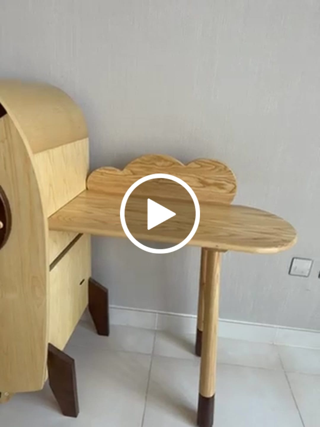 Customer video review of Kids ASTRONAUT DESK -E2001R