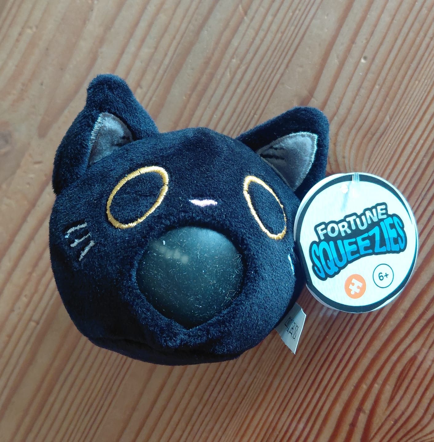 Customer photo review of Schwarze Katze Wahrsager Quetschball