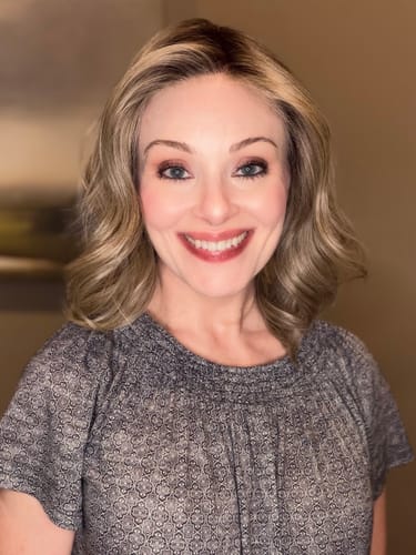 Customer photo review of WELL VERSED - Soft Beige Blonde