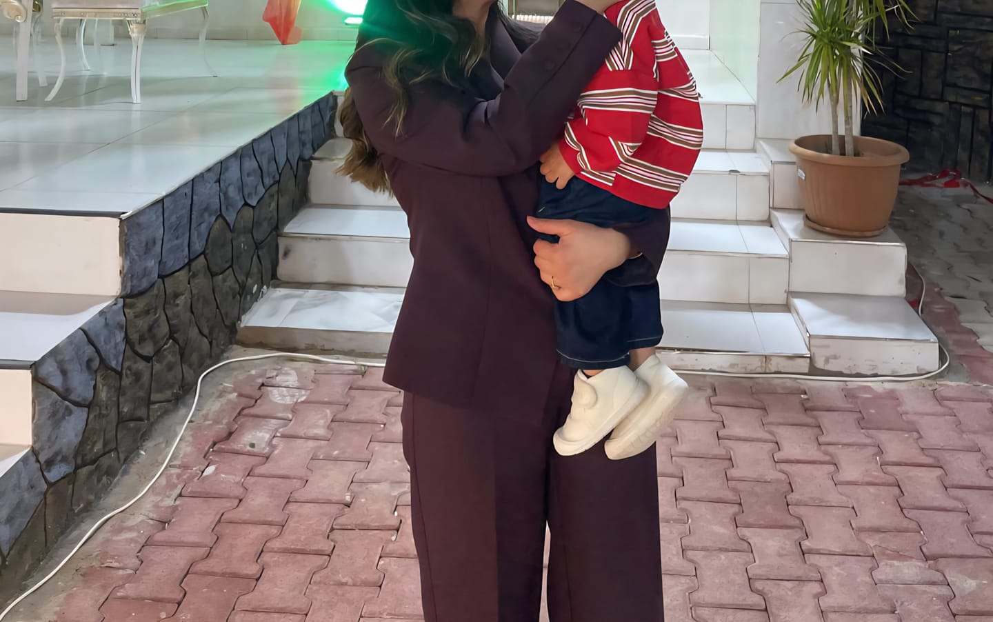 Customer photo review of DİK YAKA DÜĞME DETAY CEKET VE PANTOLON TAKIM BORDO