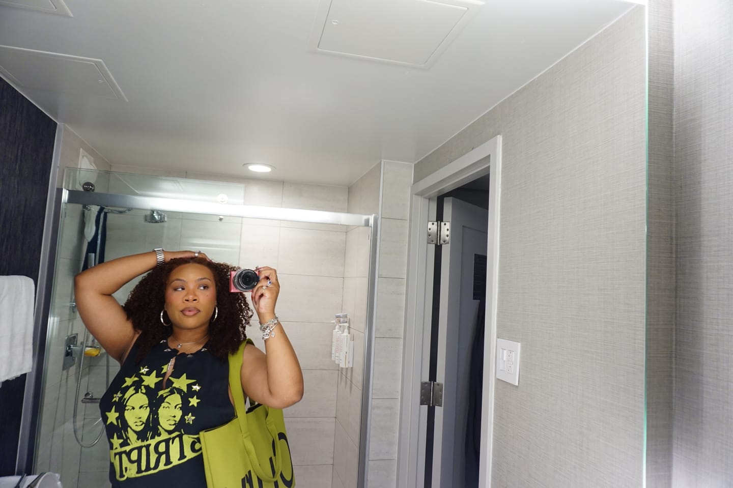 Customer photo review of GLAMOUR GIRLZ CUT-OFF