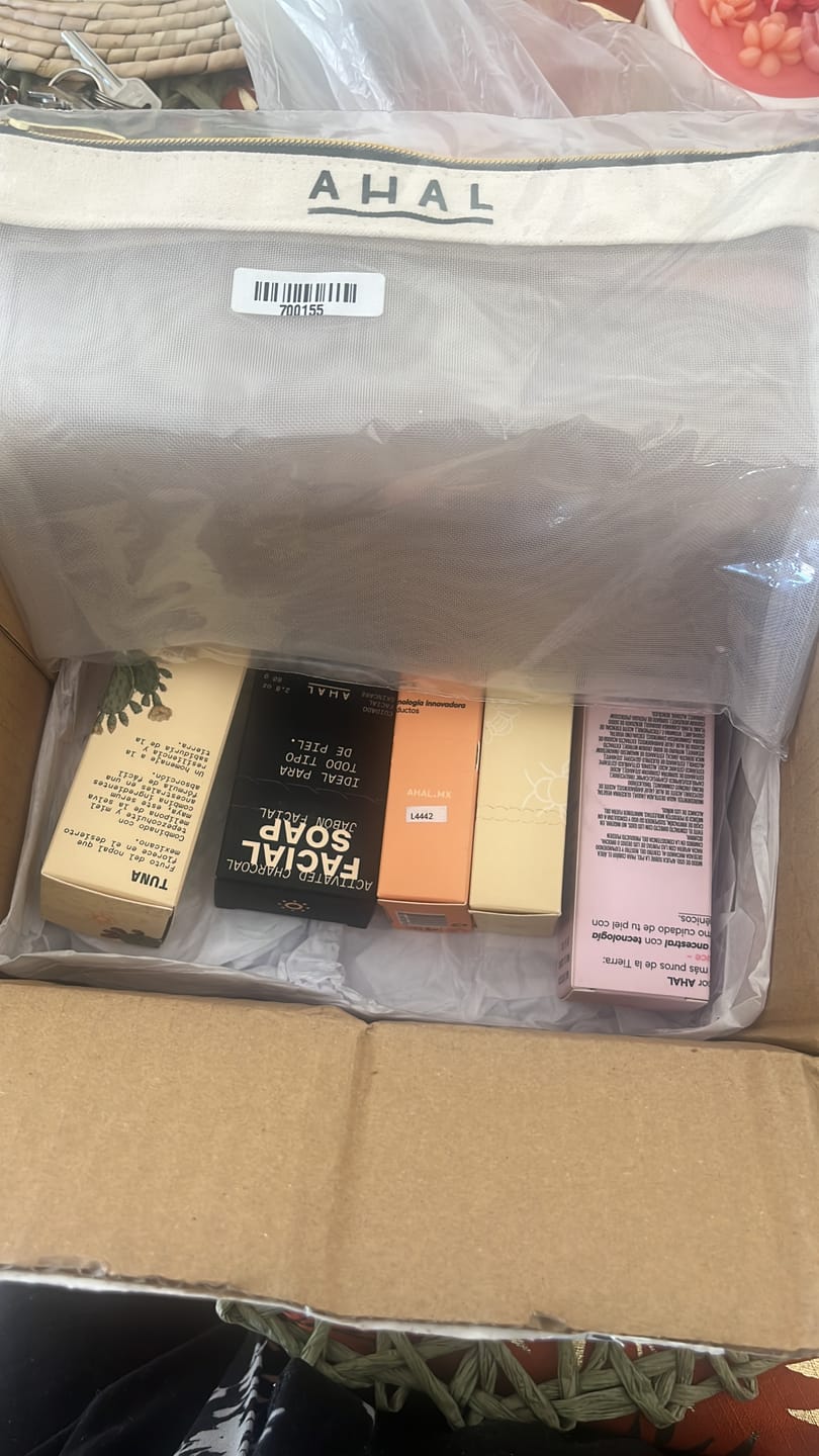 Customer photo review of Cosmetiquera