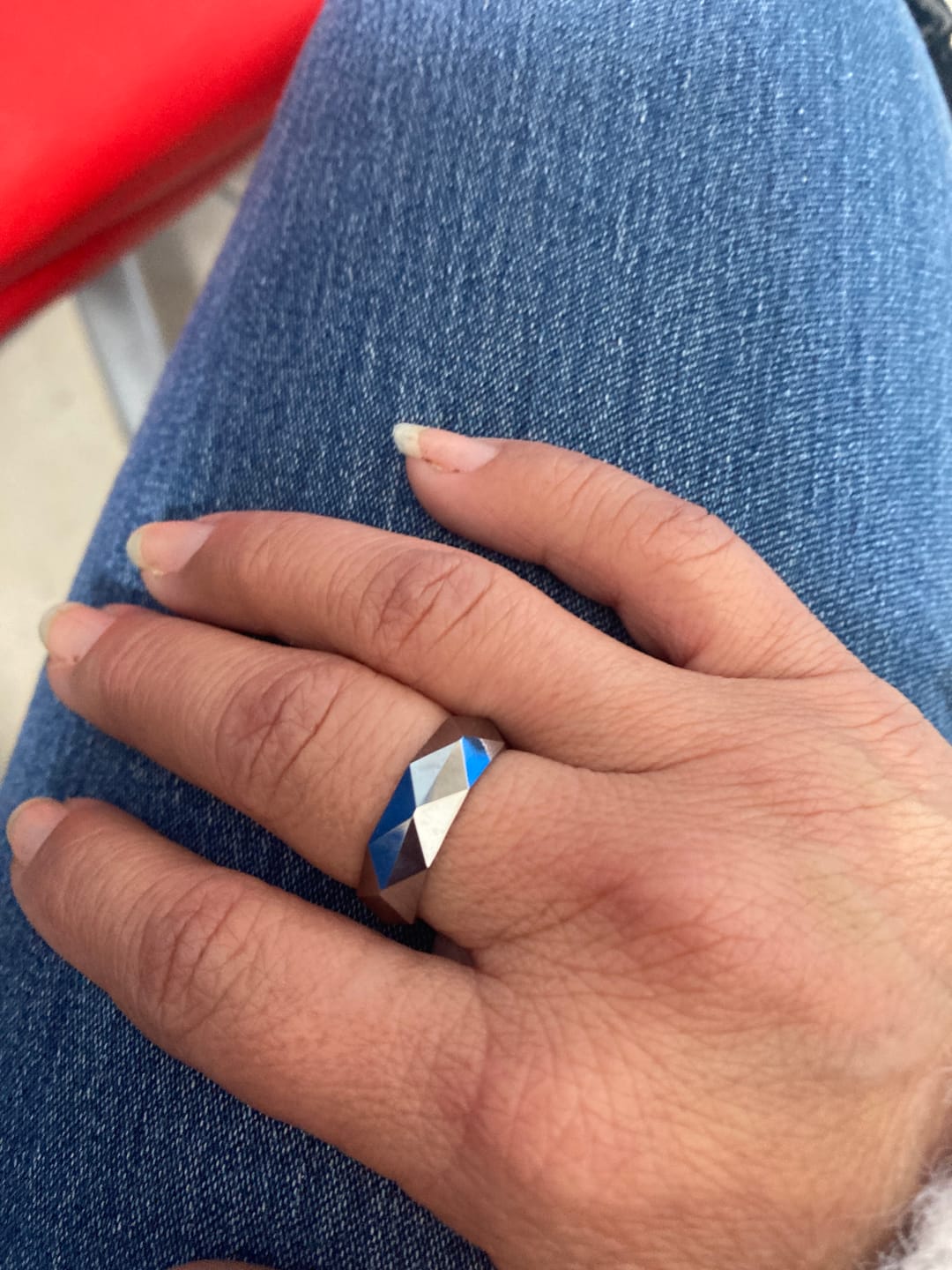 Customer photo review of Anillo Cyber - Tungsteno
