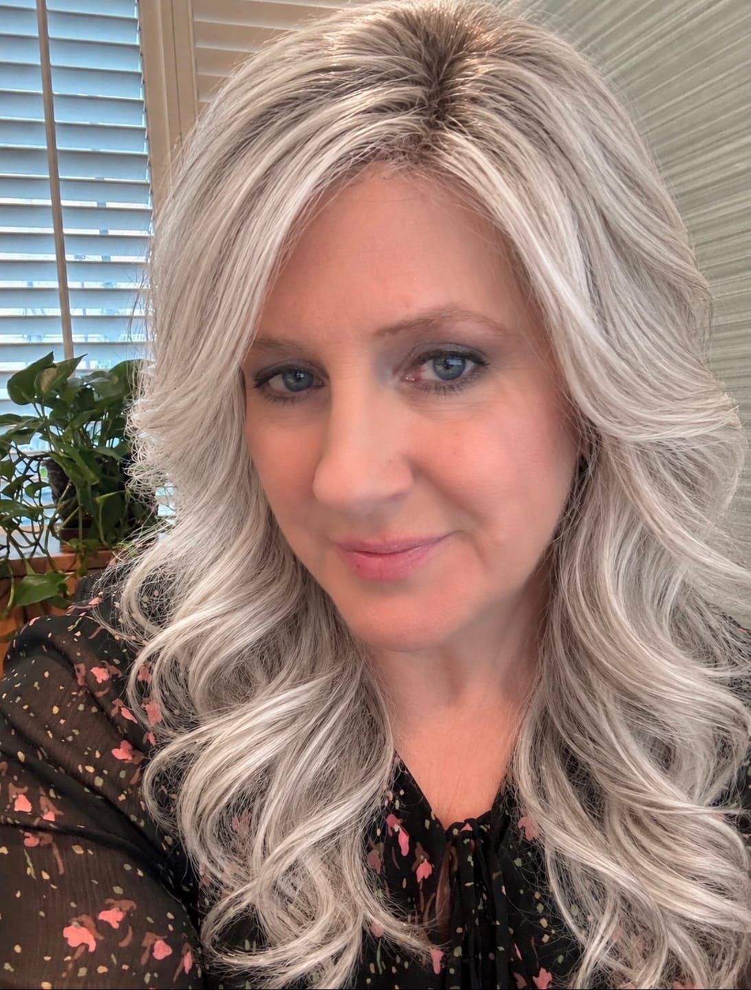 Customer photo review of ALMOST FAMOUS - Burnished Snow*