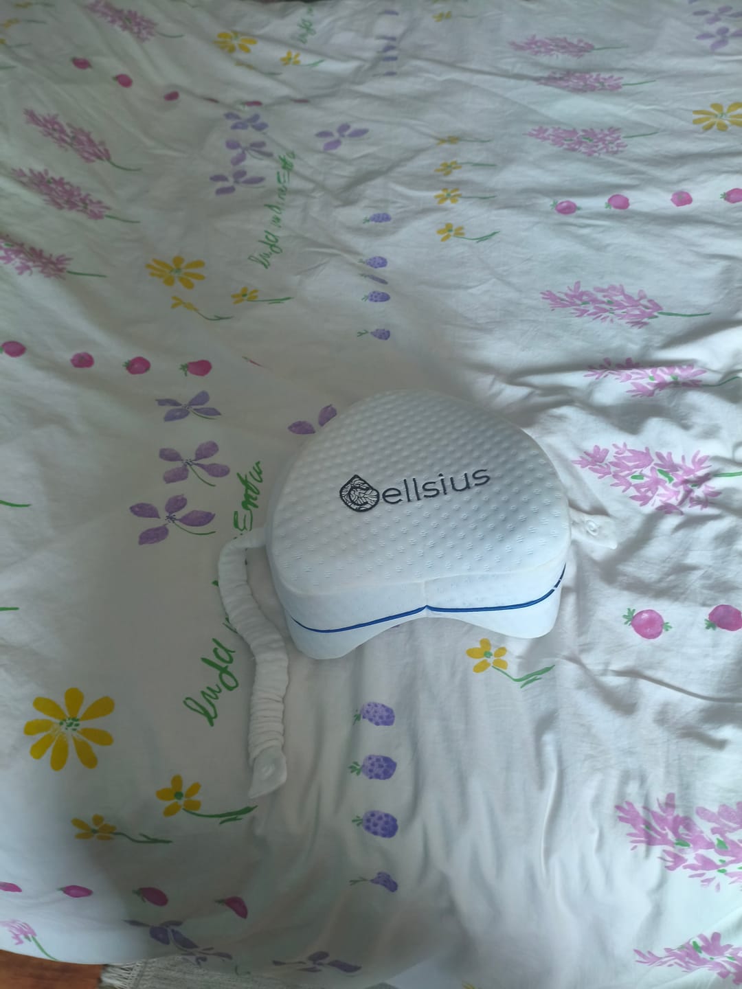 Customer photo review of Coussin Orthopédique Genoux Cellsius - Le secret d'un sommeil sans douleur
