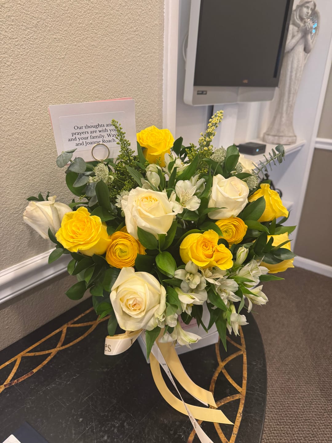 Customer photo review of Lexi Box - Limoncello