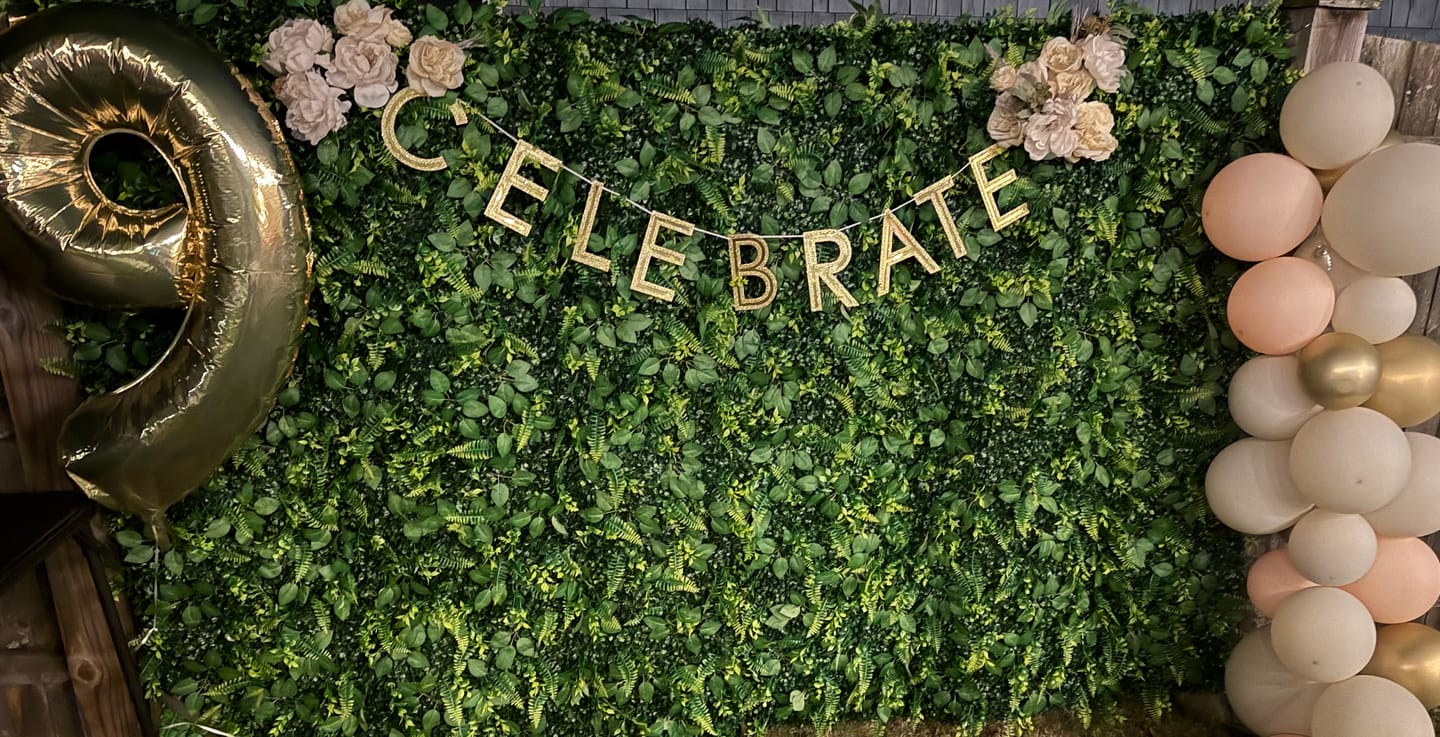 Customer photo review of 8*8ft Artificial Grass Wall Backdrop ALFWL151-Perfect for Weddings, Parties & Event Decor