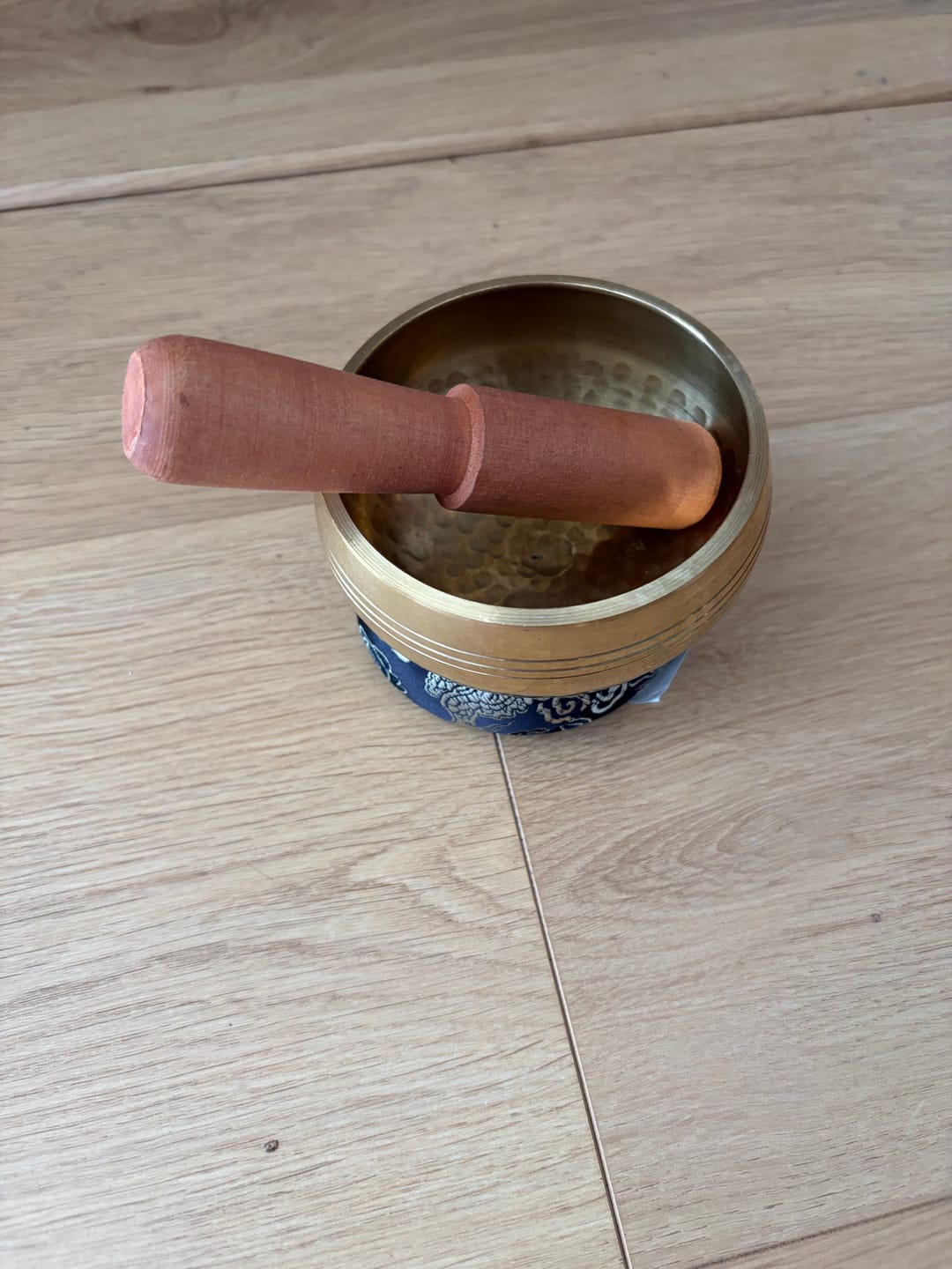 Customer photo review of Hand Hammered Himalayas Singing Bowl