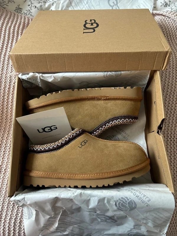 Customer photo review of UGG Tasman II