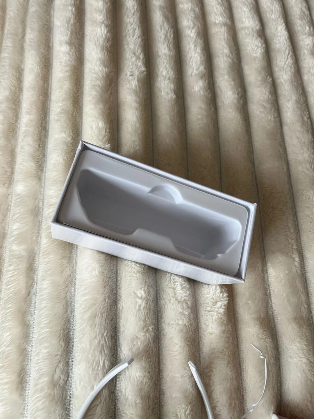 Customer photo review of Lumera Pro - Red Light Therapy + EMS To Erase Eye Bags
