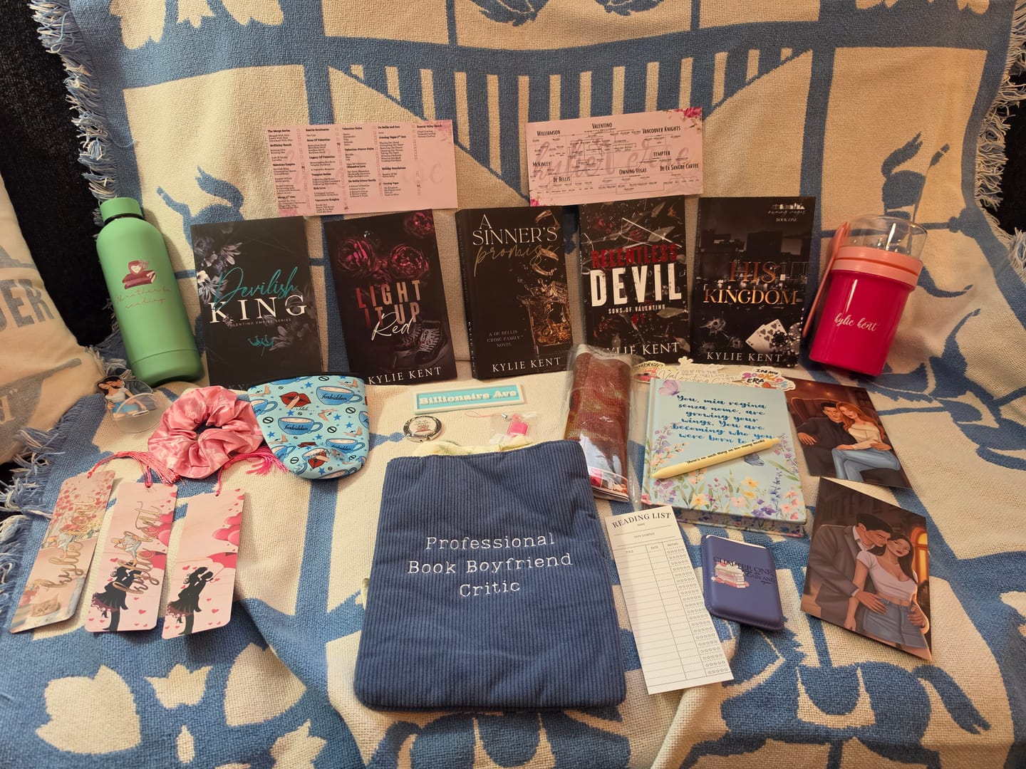 Customer photo review of Medium Blind Book Box
