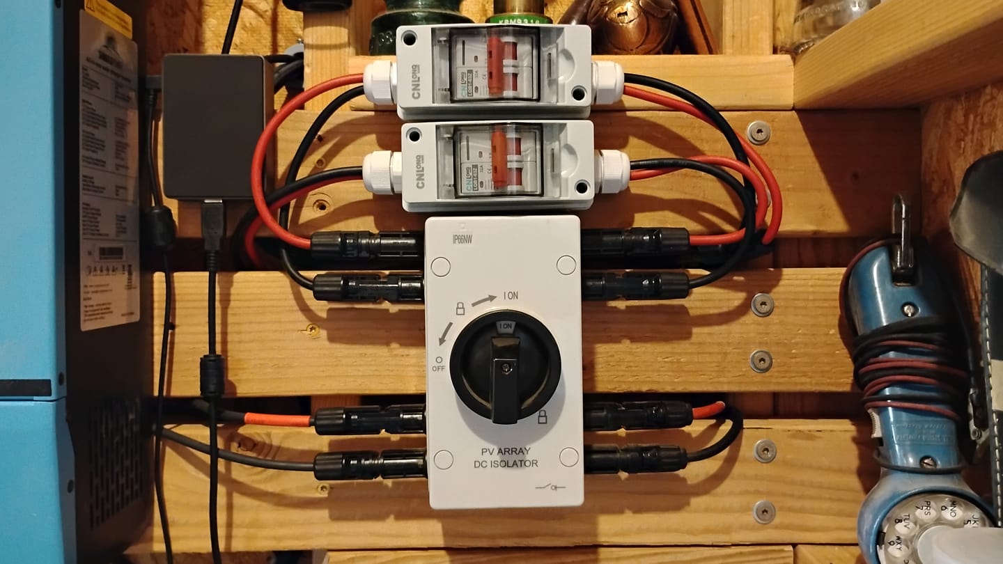 Customer photo review of Solar Panel Disconnect Switch 32 Amp 500V DC Miniature Circuit Breaker- In-Store Offer Only