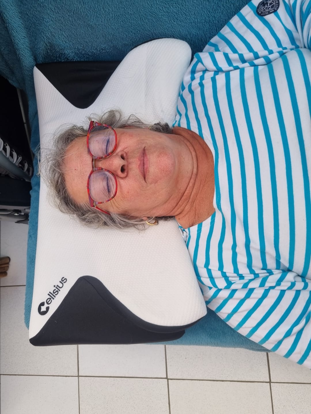 Customer photo review of Oreiller Papillon Cervical Cellsius - Le secret du dormeur latéral et dorsal