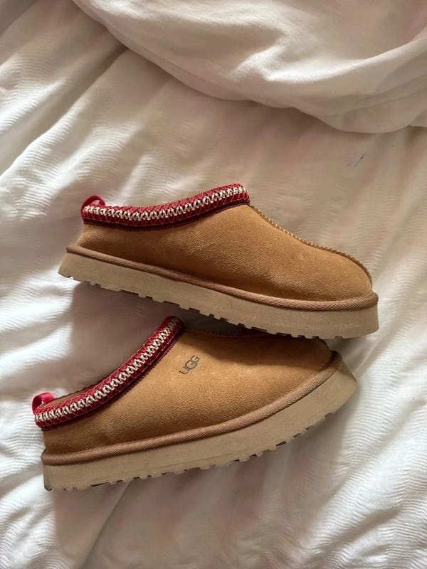 Customer photo review of UGG Tazz II
