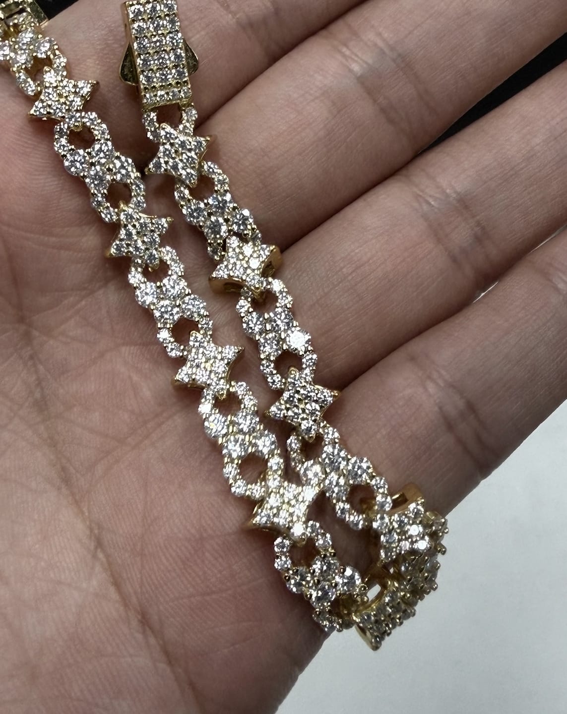 Customer photo review of VVS Moissanite Infinity Starburst Chain S925 Silver 8mm Chain