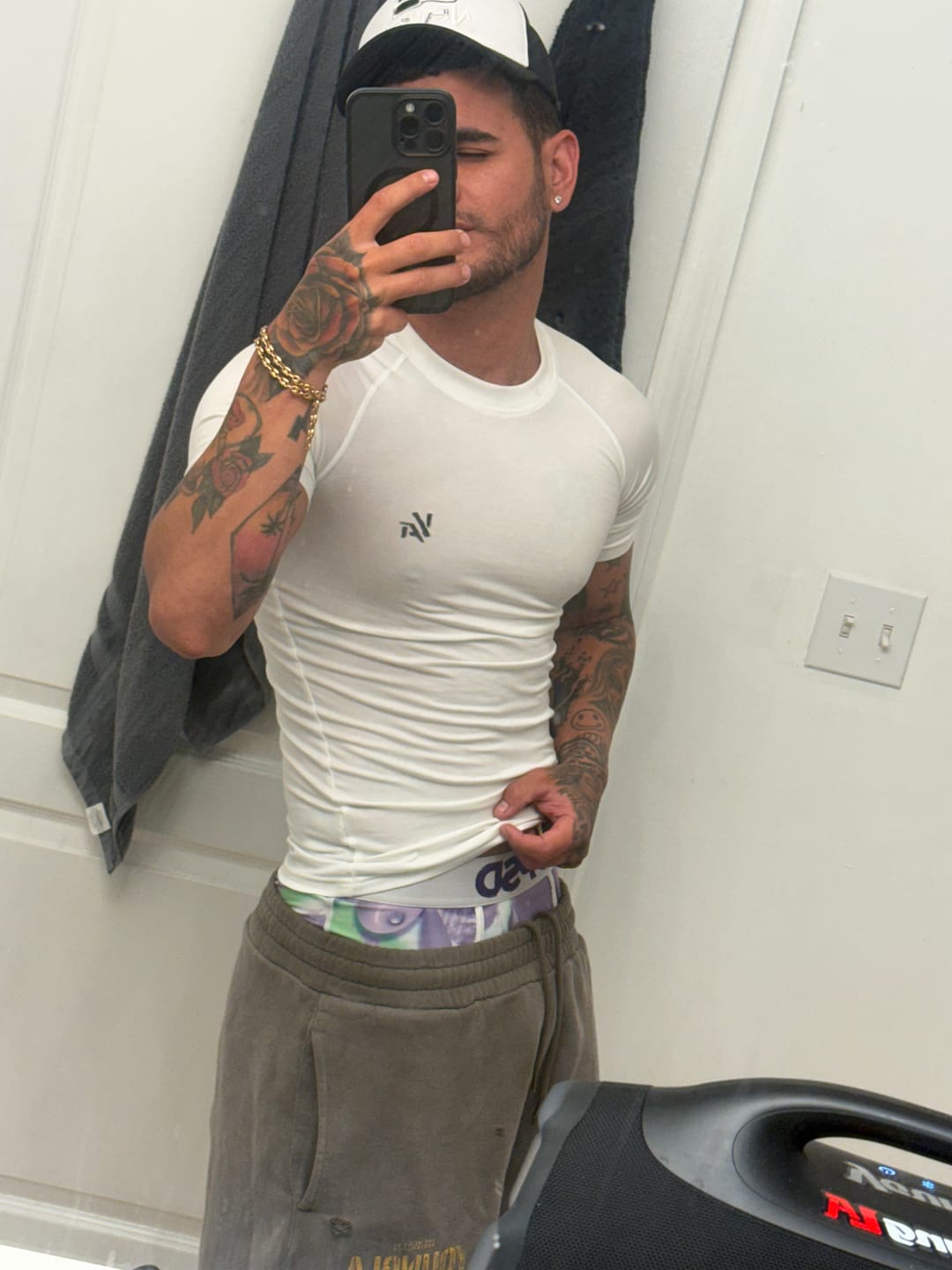 Customer photo review of 4016 - Natural Cotton Compression Tees