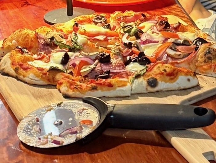 Customer photo review of FAVO 17" Rotating Stone Pizza Oven