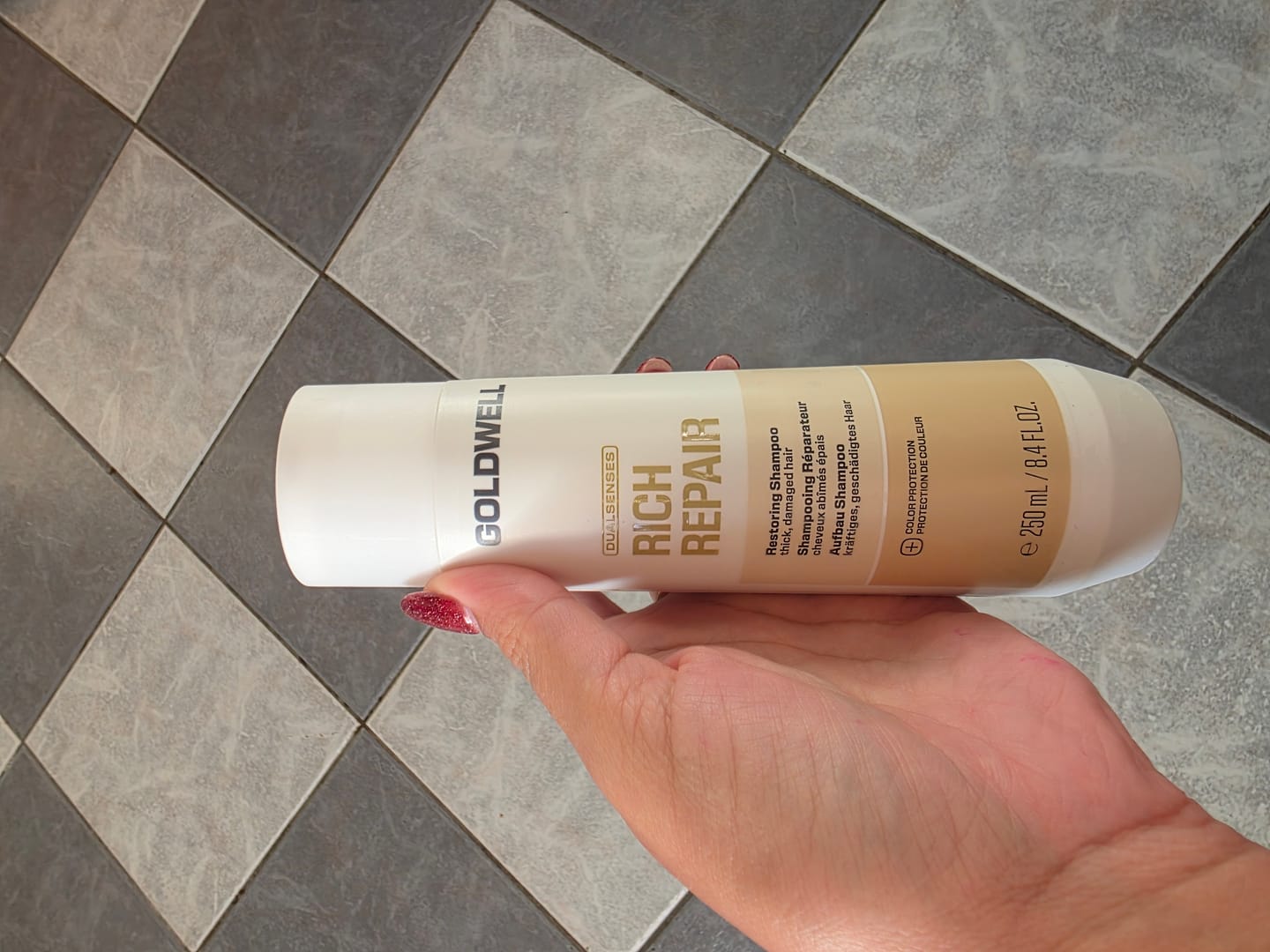 Customer photo review of Dualsenses Rich Repair Shampoo