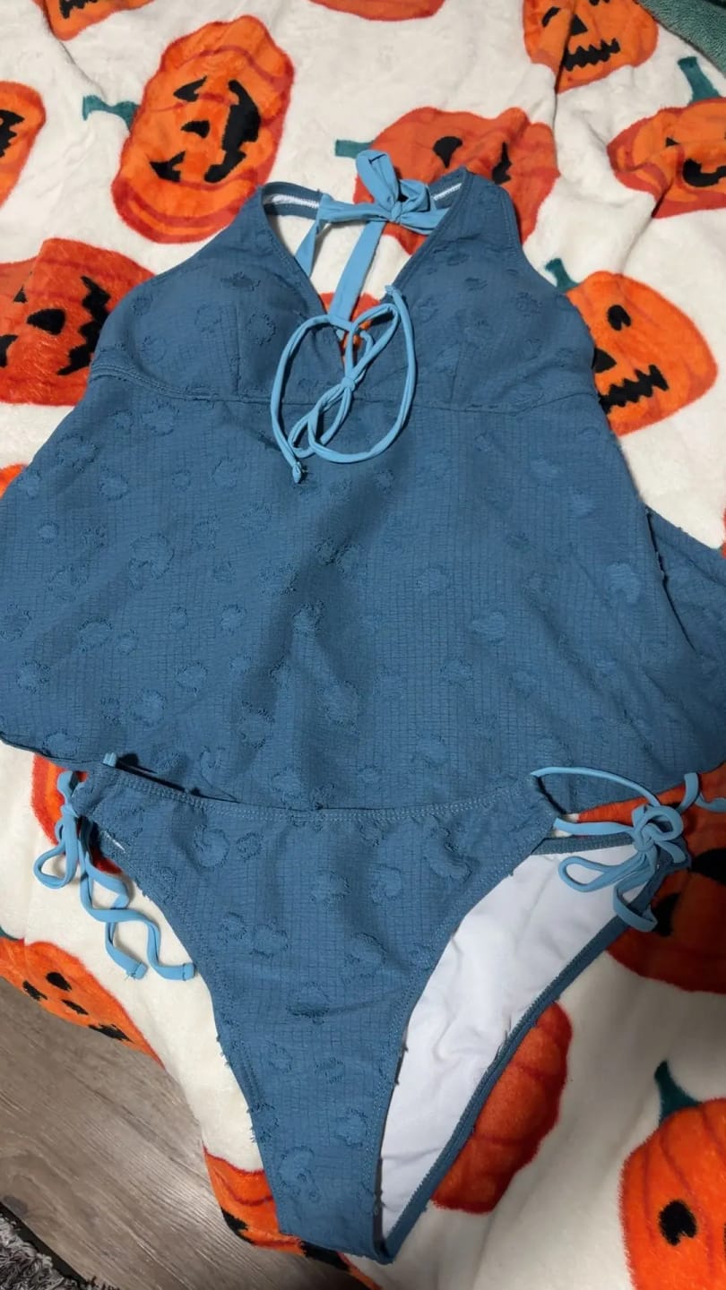 Customer photo review of Emoswim - Womens Fashion Tankini Swimsuit Stylish Two-Piece Swimwear Comfortable Beachwear