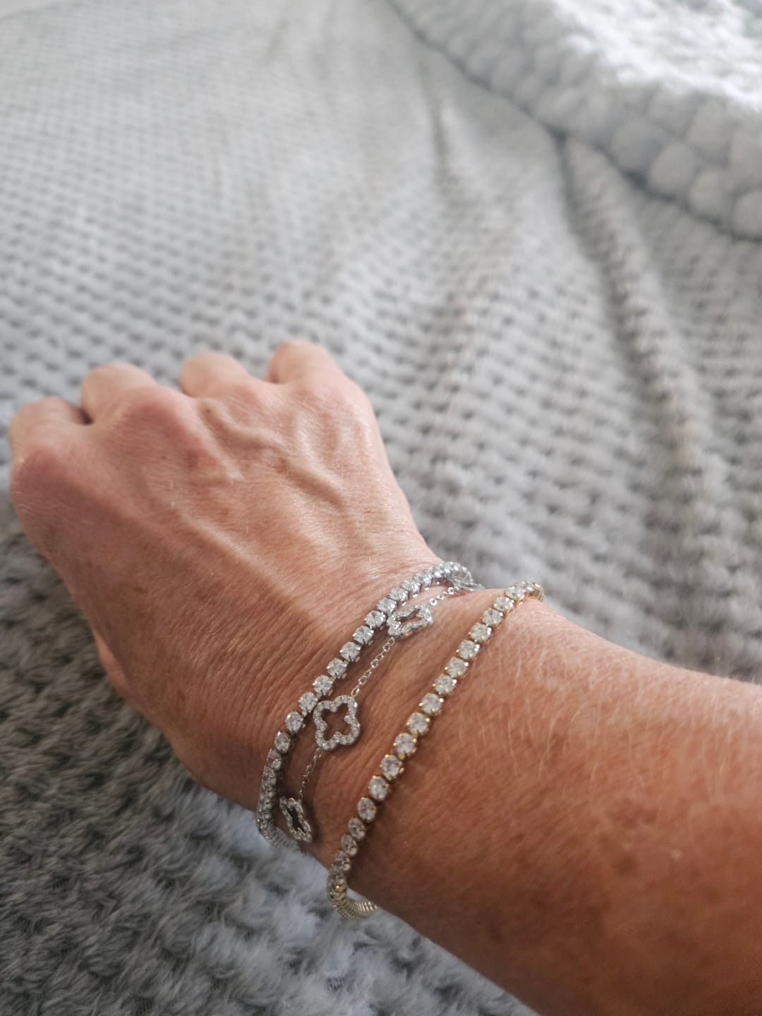 Customer photo review of Hi-Life Tennis Armband 14K Vergoldet