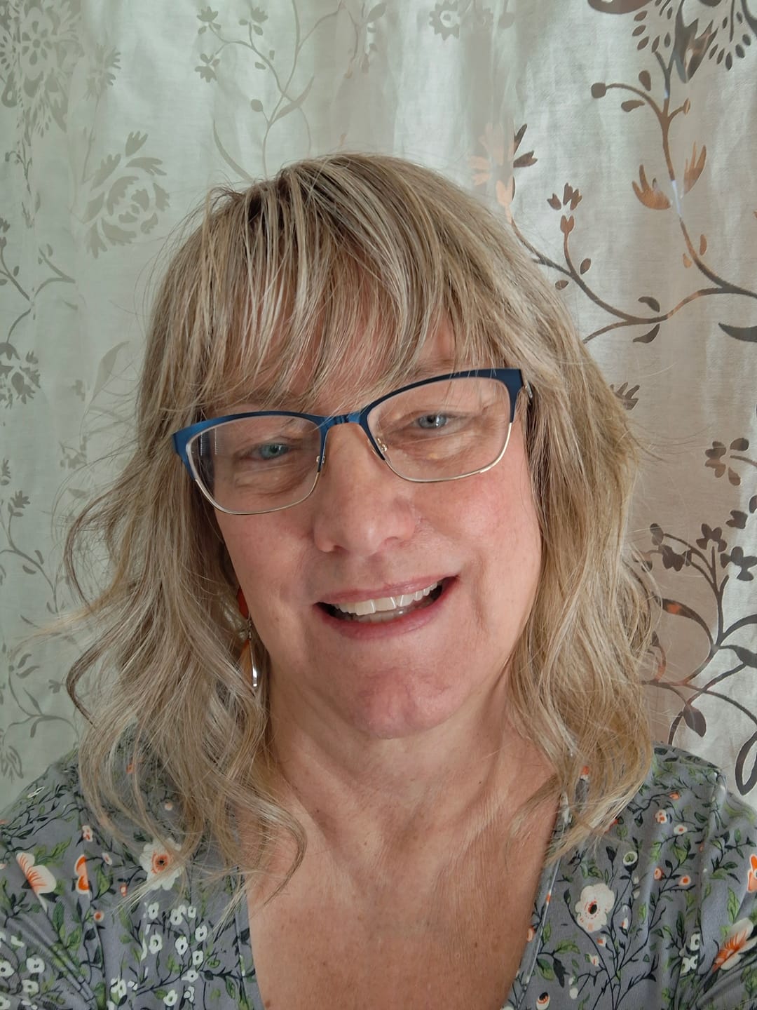 Customer photo review of PLAYFUL TEASE - Soft Beige Blonde