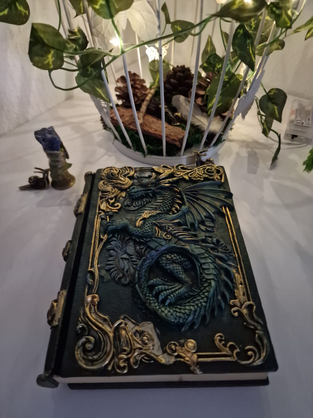 Customer photo review of Notizbuch Mystic Legends mit 3D Drachen-Relief