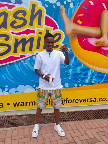Customer photo review of VIP White