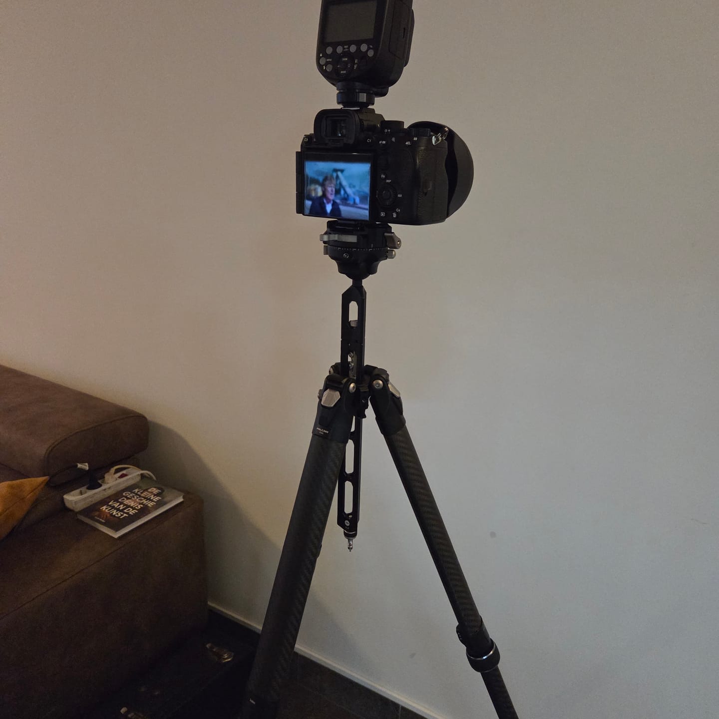 Customer photo review of Falcam TreeRoot Quick Lock Travel Tripod (155cm Height, 5kg Load, F38 Quick Release)