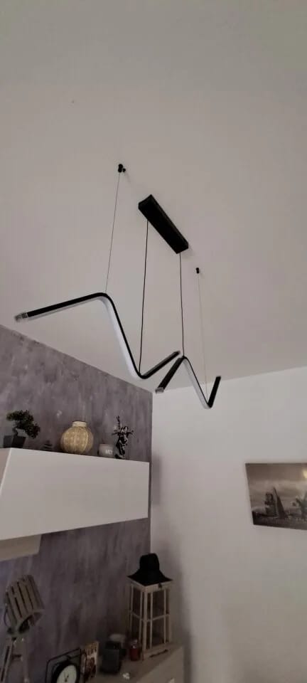 Customer photo review of Zig-Zag Pendant Light, Aluminium Bar, 45–90 cm, Integrated LED
