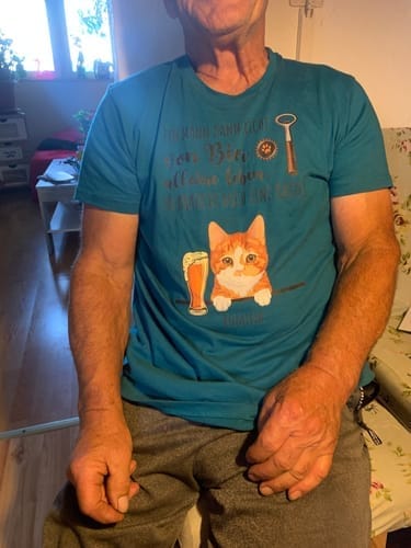 Customer photo review of Camiseta personalizada - Cerveza & Miau