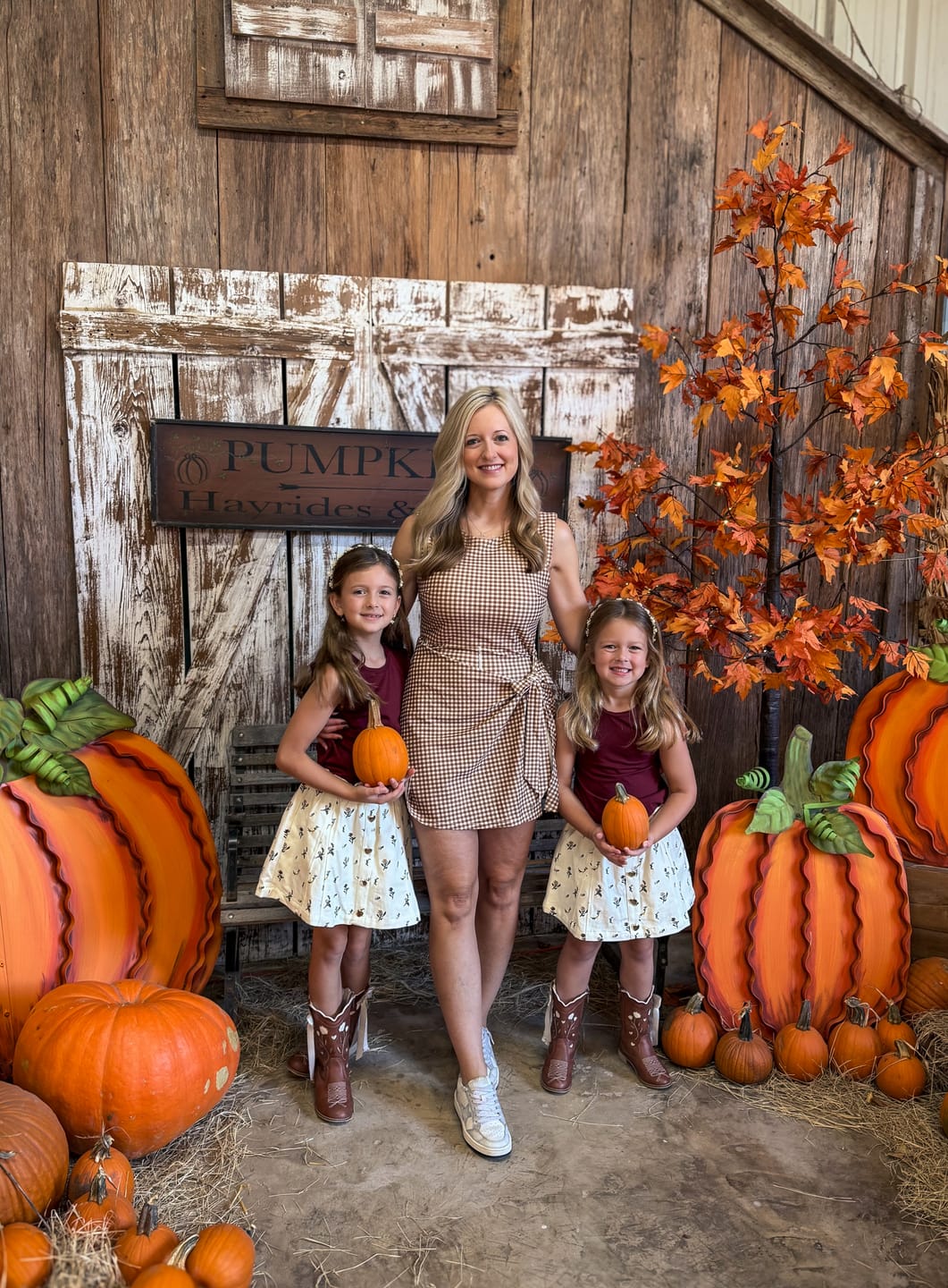 Customer photo review of Women's Cinnamon Gingham Athletic