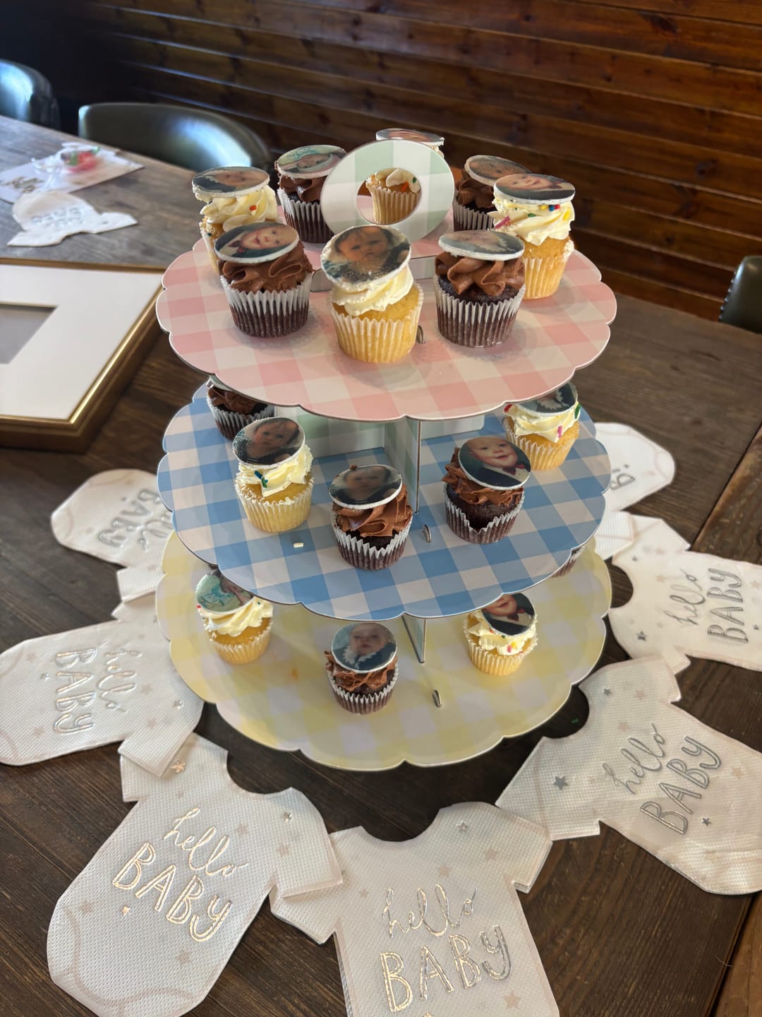 Customer photo review of Edible Photo Cupcakes