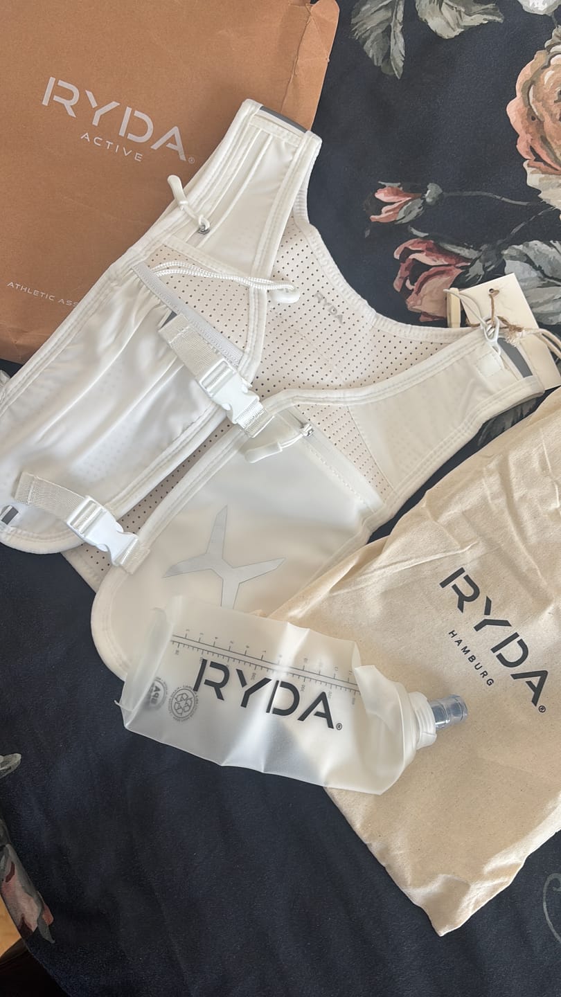 Customer photo review of RYDA Running Vest