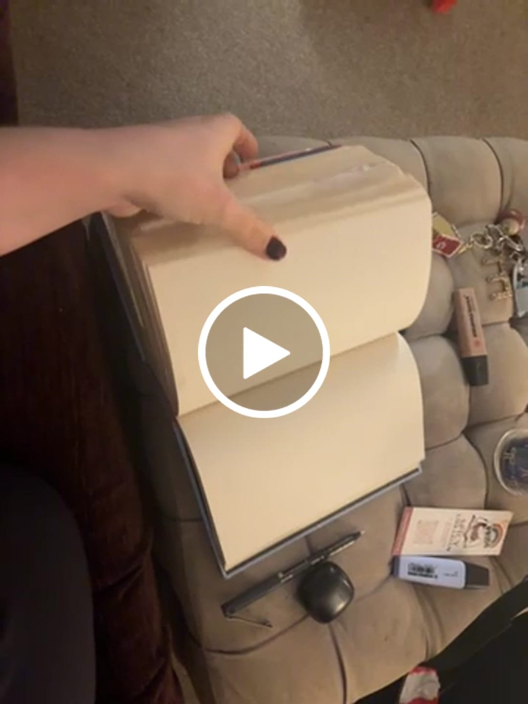 Customer video review of 0512 Notebook