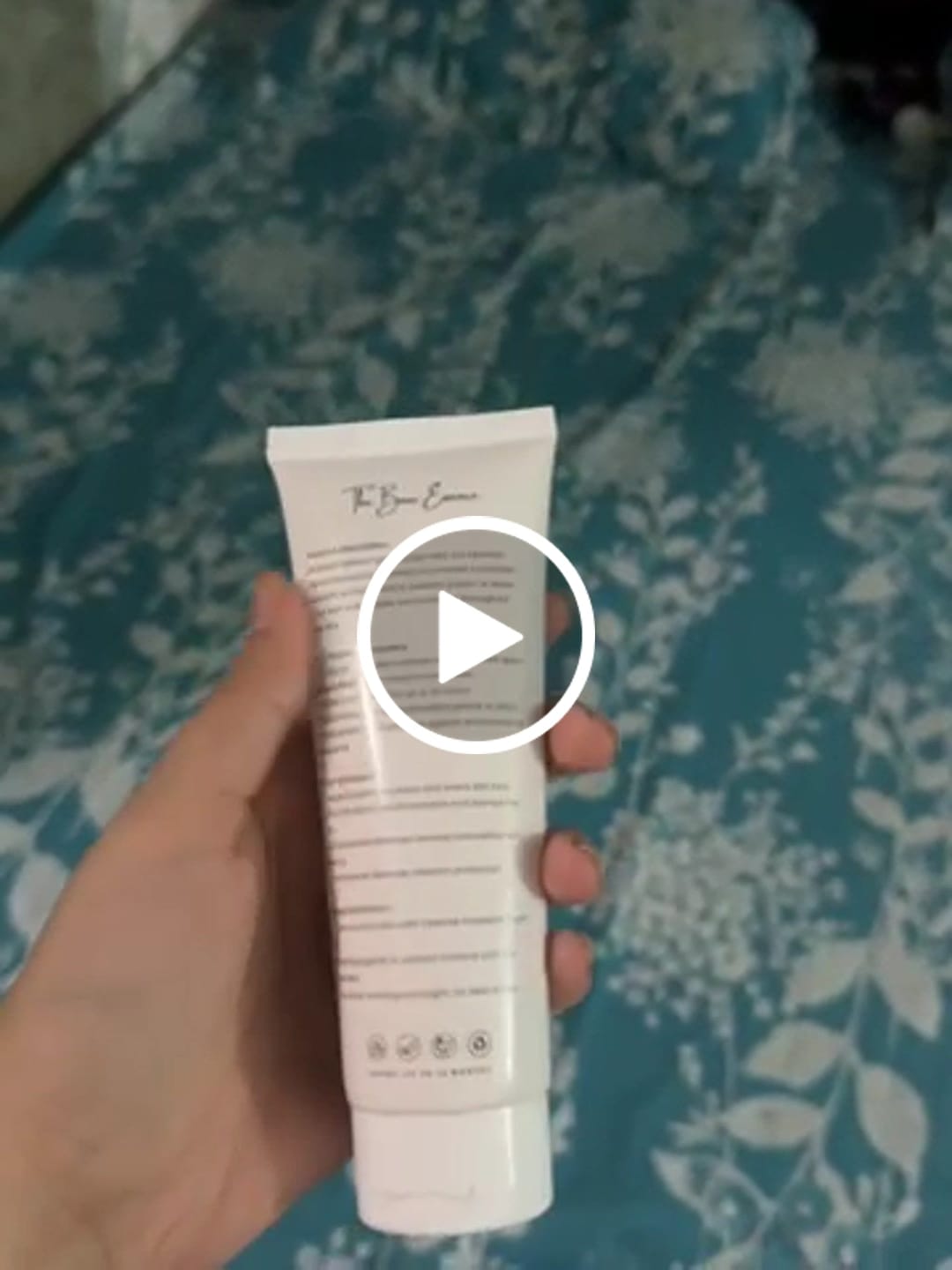 Customer video review of Essense Hydrating Lotion