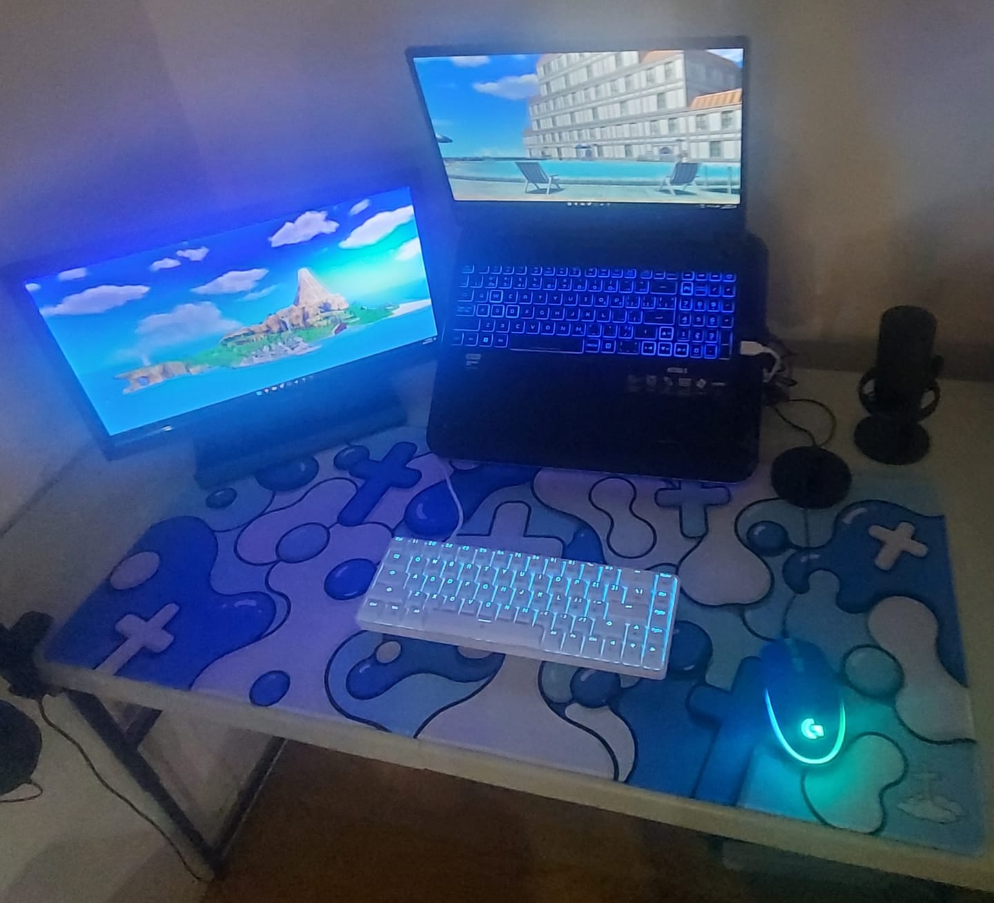 Customer photo review of Blue Splash Mousepad