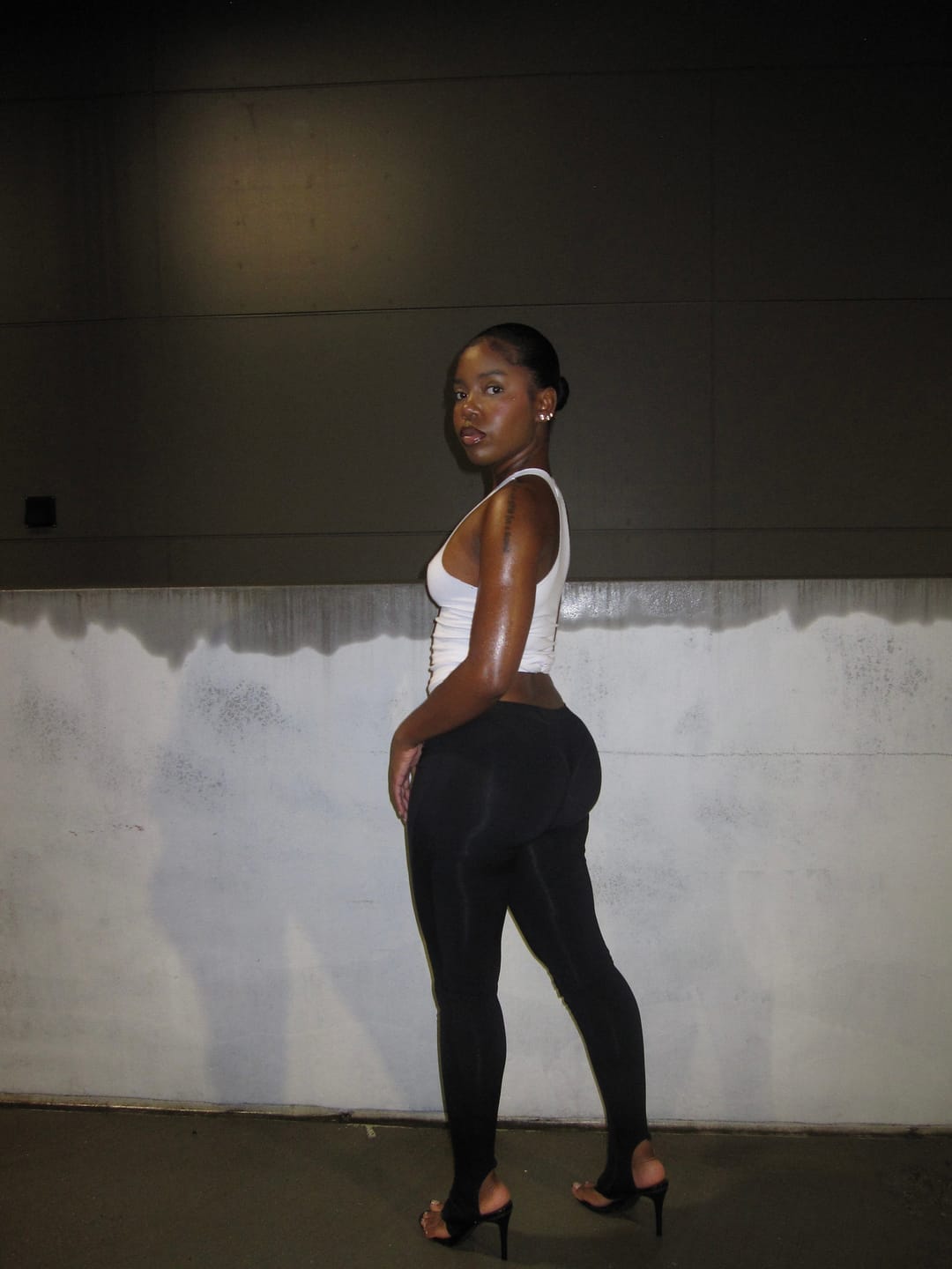 Customer photo review of Seamless LowRise Legging (Black)