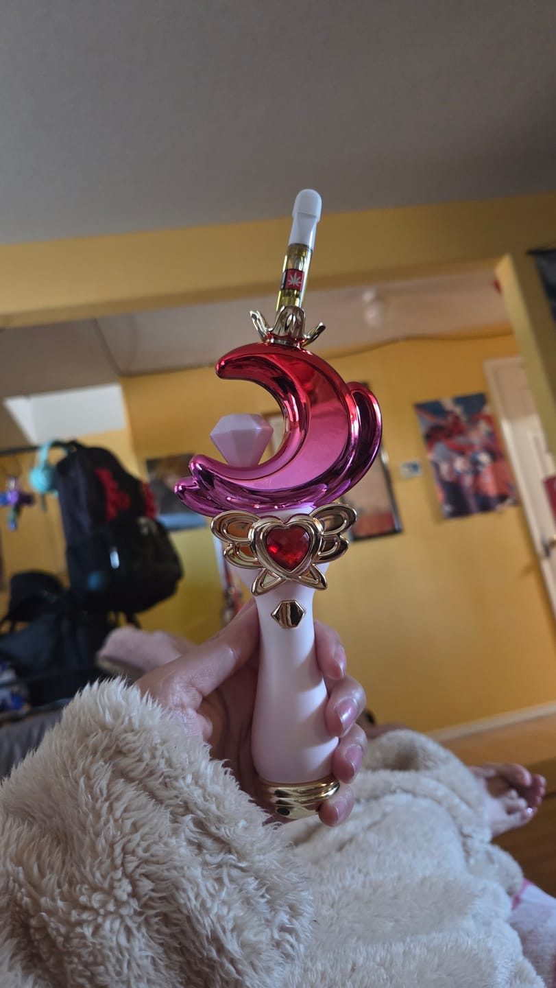 Customer photo review of Luna Wand Cart Battery (Limited Edition)