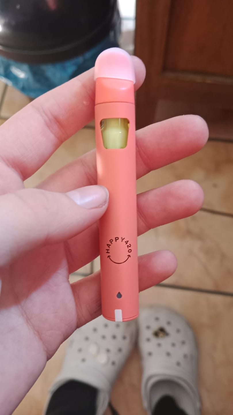 Customer photo review of Happy Hits Disposable THC Vape – Watermelon