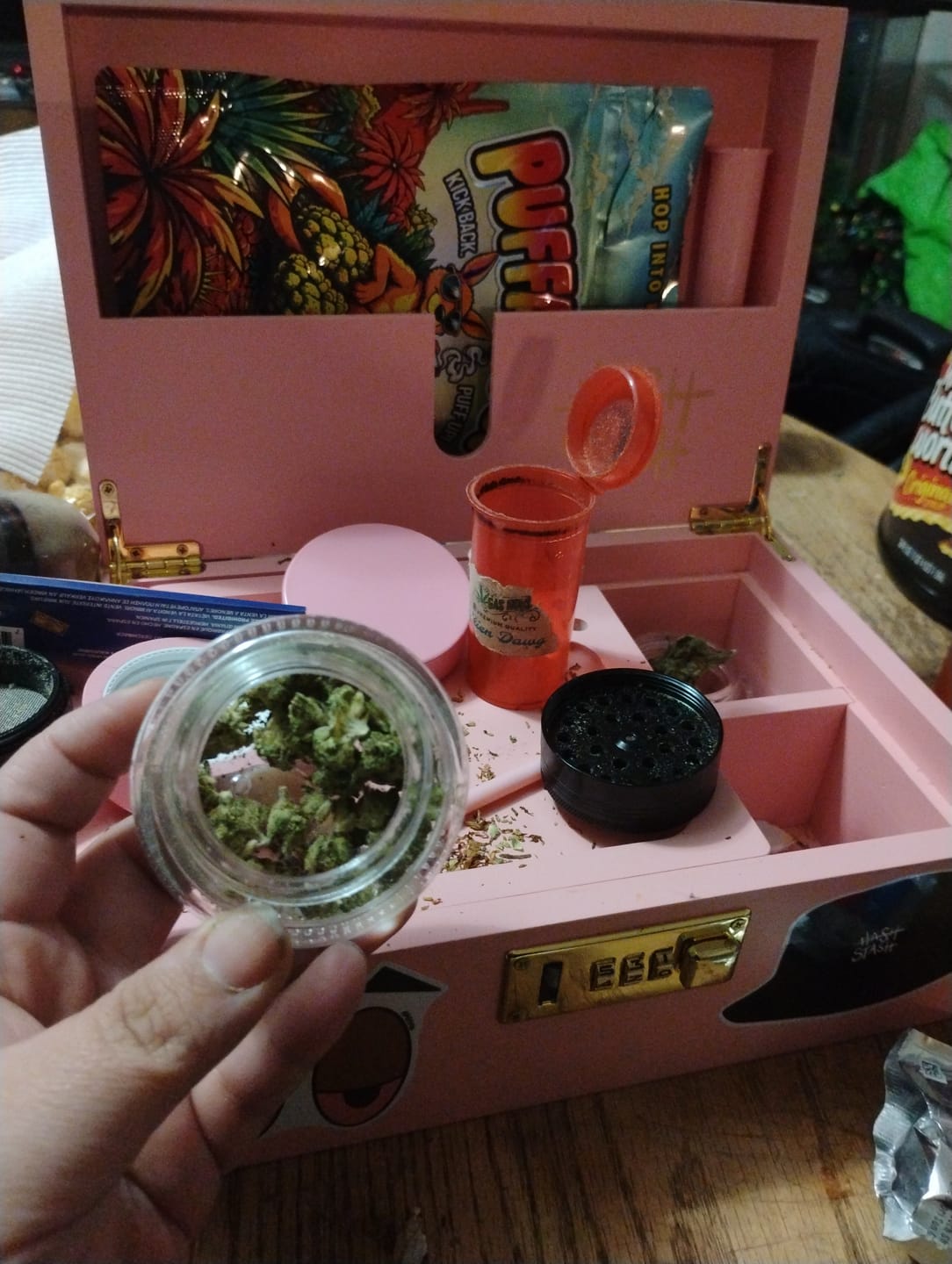 Customer photo review of Puffaroo - Pineapple Express - 28 Grams - Sativa