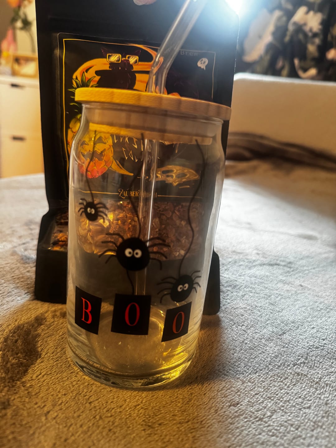 Customer photo review of Spooky Season Tumbler mit Strohhalm in 2 Varianten