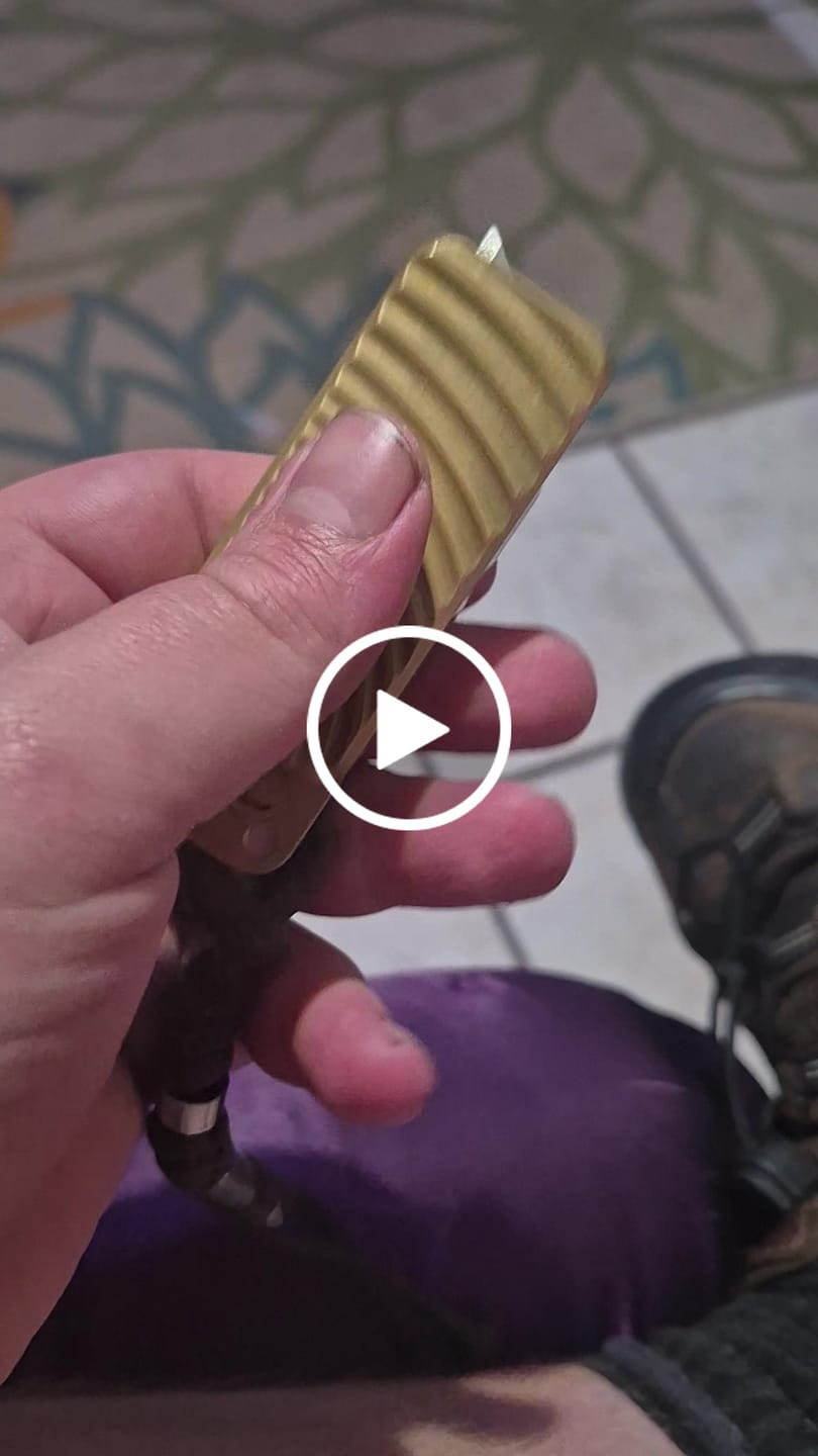 Customer video review of Rivery MFG Zero V2 Utility Knife, Original Pattern, Solid Brass - Made in USA (RIV-ZERO-V2-ORIG-BRASS)