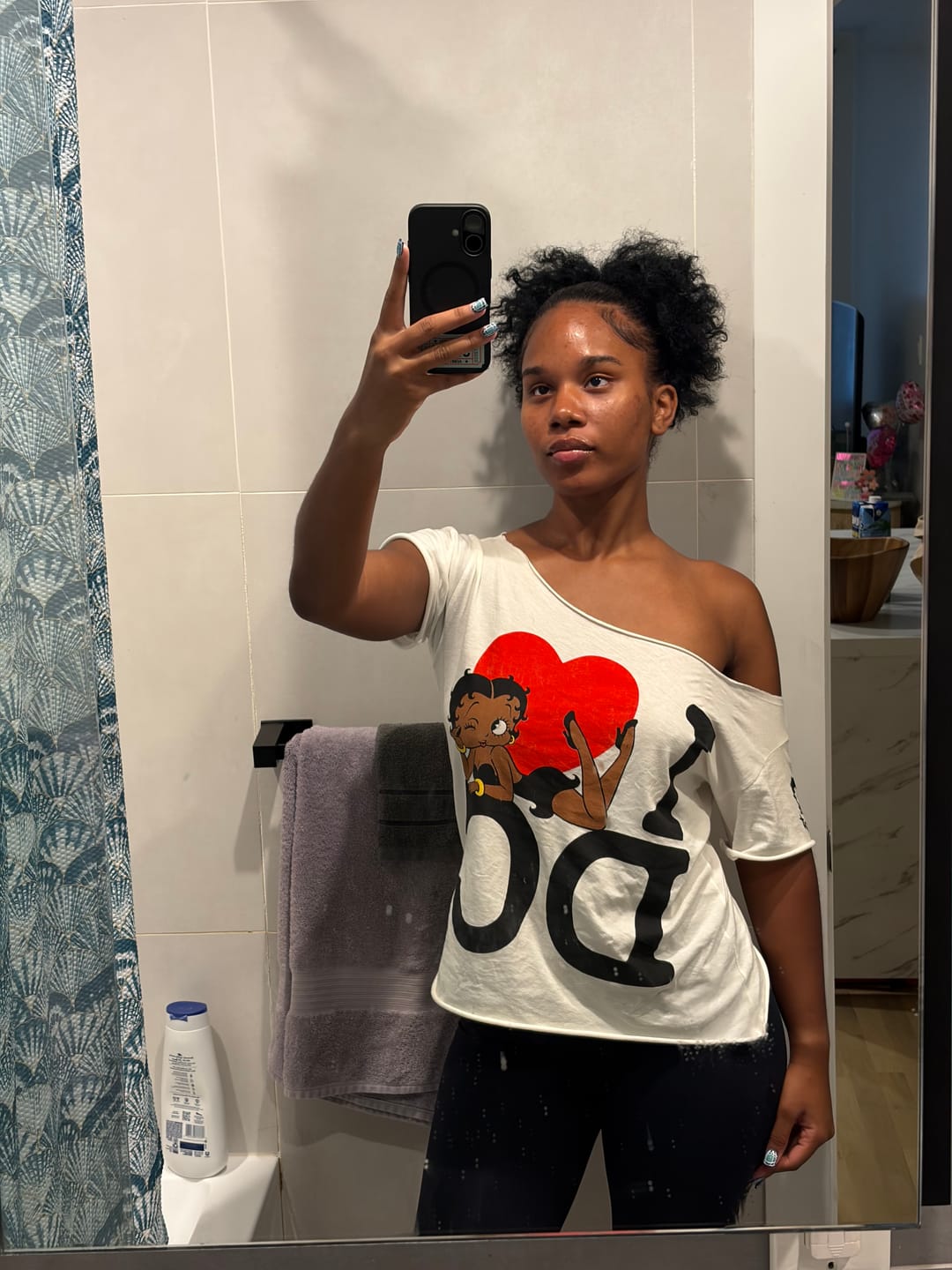 Customer photo review of I <3 DC OFF THE SHOULDER TOP